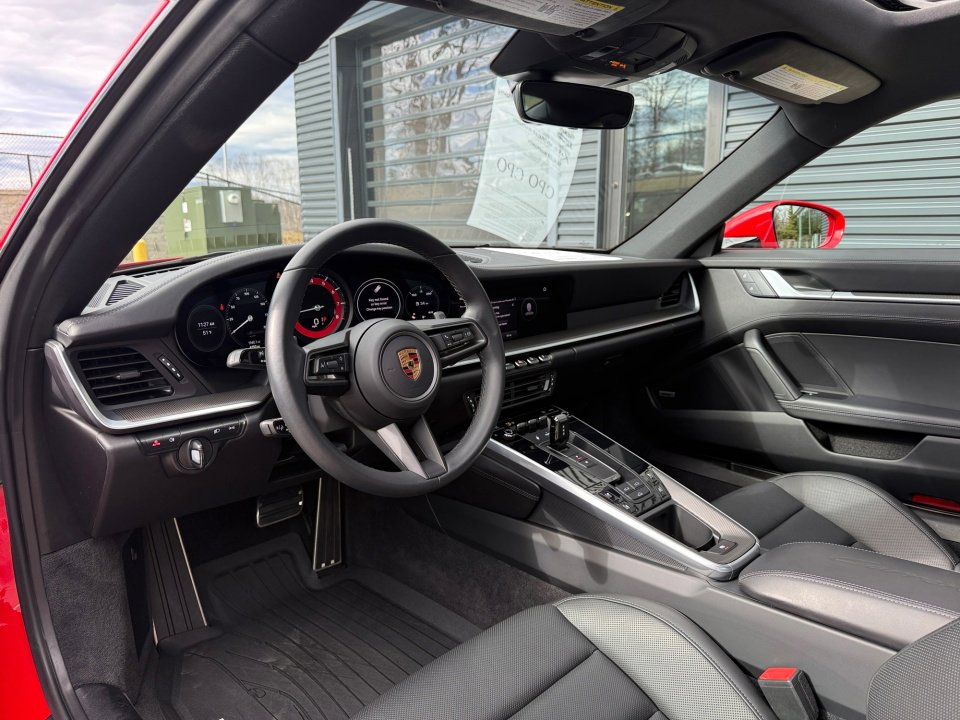 Certified 2022 Porsche 911 Carrera image 4