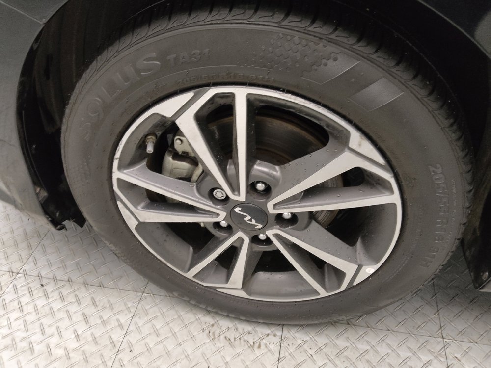 Used 2024 Kia Forte LXS image 31