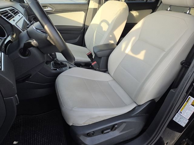 Used 2019 Volkswagen Tiguan S image 32
