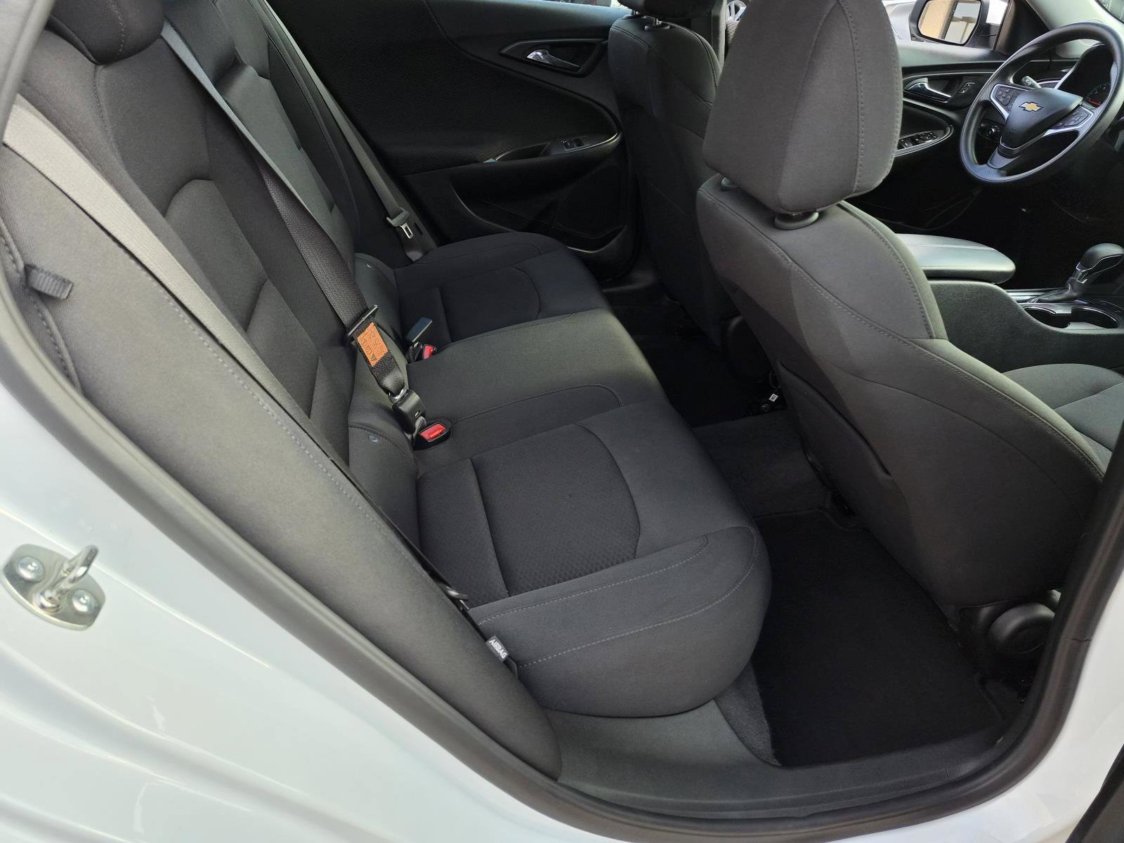 Used 2025 Chevrolet Malibu LT FWD image 11