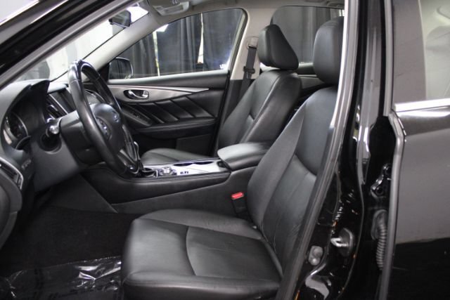 Used 2015 INFINITI Q50 w/ Moonroof Package RWD image 11