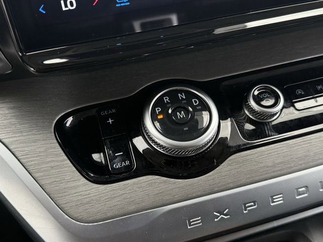 Used 2025 Ford Expedition Max Platinum image 22