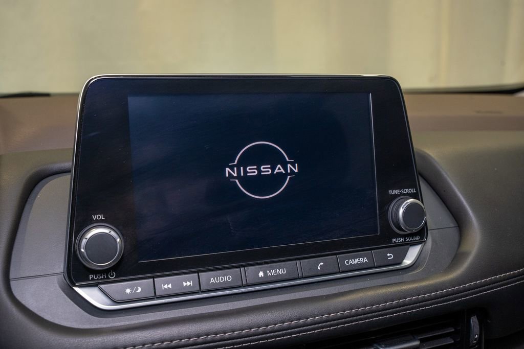 Used 2023 Nissan Rogue SV image 12