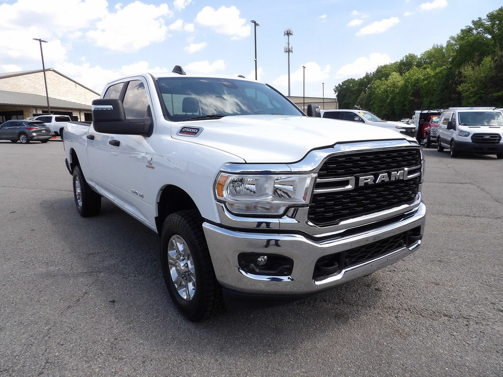 Used 2024 RAM 2500 Big Horn w/ Off Road Package AWD/4WD image 11