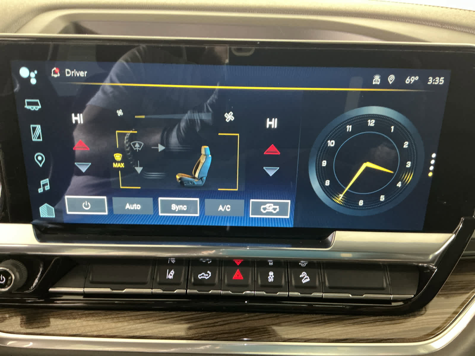 Used 2024 Chevrolet Silverado 3500 LT w/ Convenience Package image 47