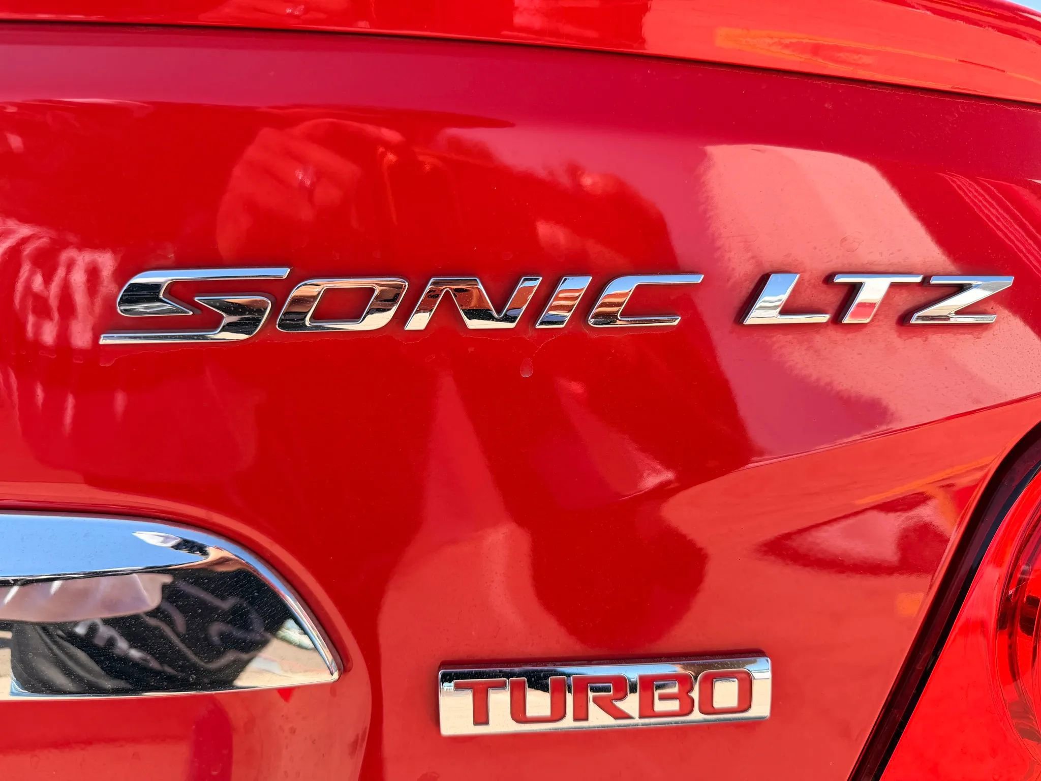 Used 2015 Chevrolet Sonic LTZ image 36