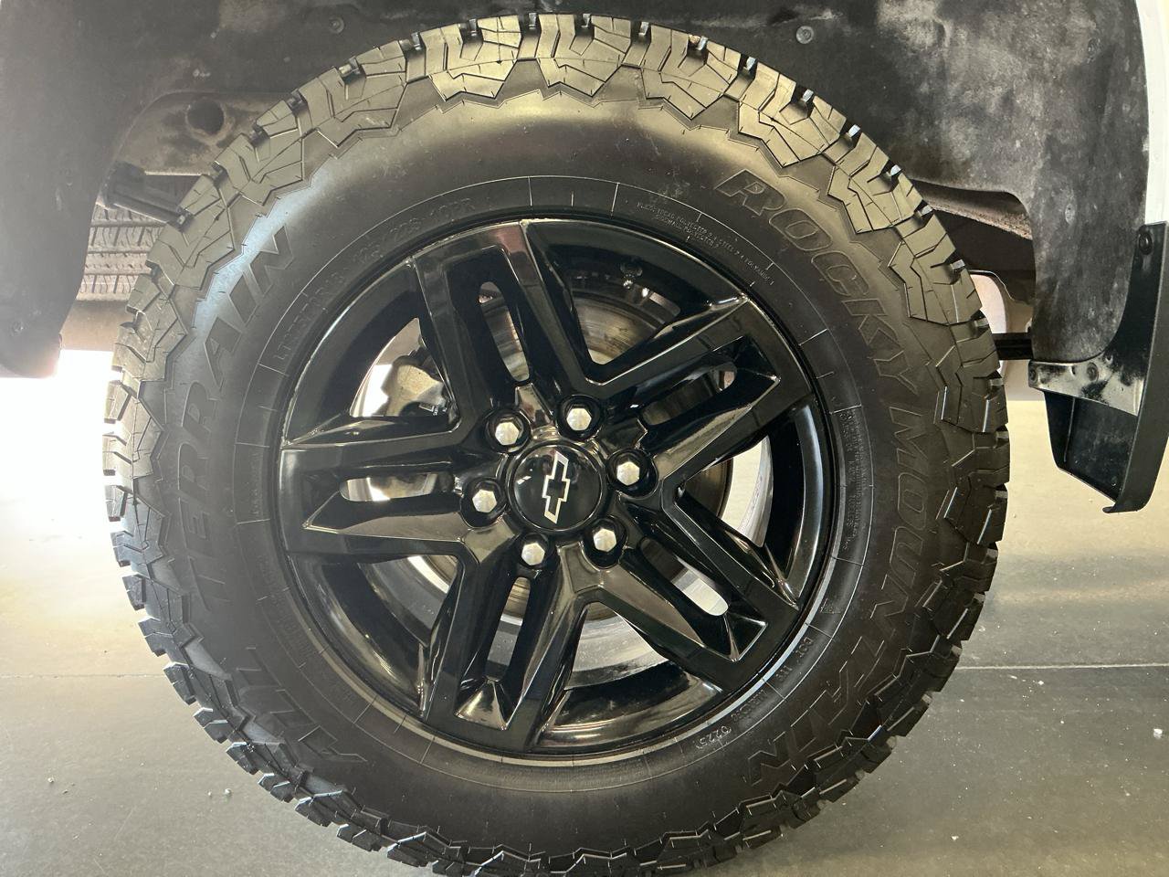 Used 2024 Chevrolet Silverado 1500 LT Trail Boss w/ Protection Package AWD/4WD image 25