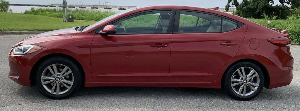 Used 2017 Hyundai Elantra SE image 5
