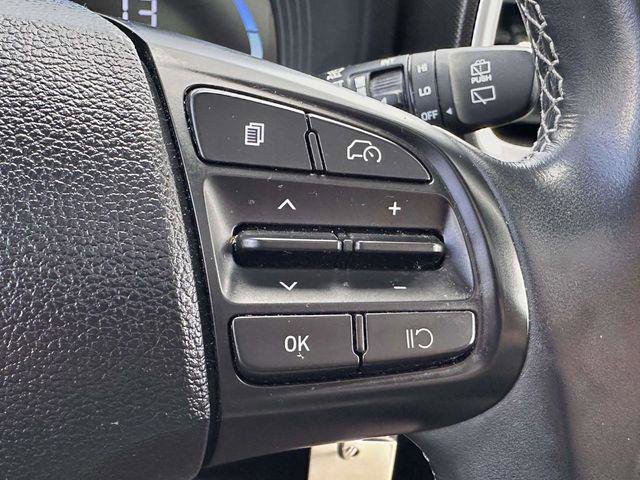 Certified 2023 Hyundai Venue SEL image 25