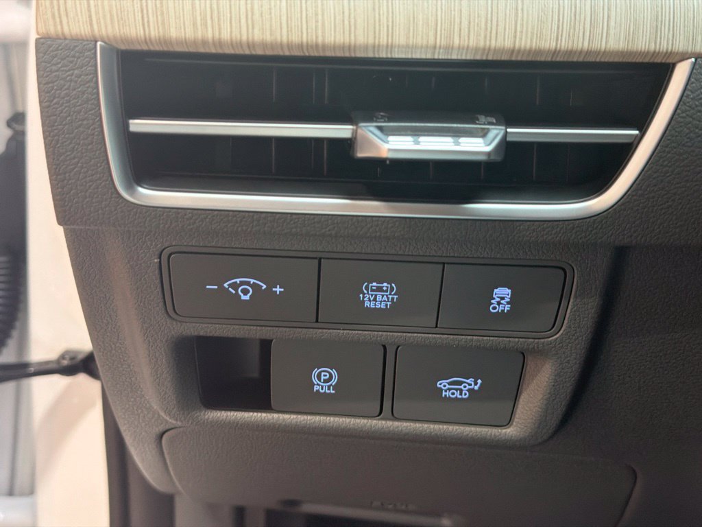 New 2027 Hyundai Sonata Limited FWD image 24