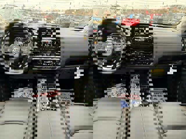 New 2025 Nissan Pathfinder SL w/ SL Premium Package image 26