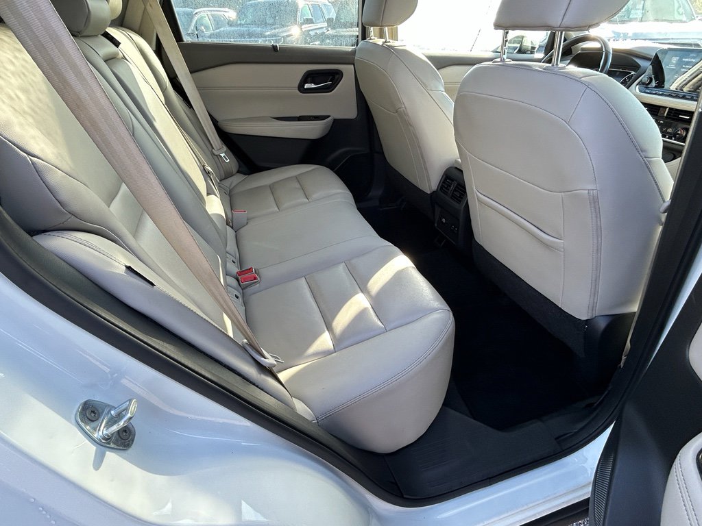 Used 2023 Nissan Rogue SL w/ SL Premium Package image 30