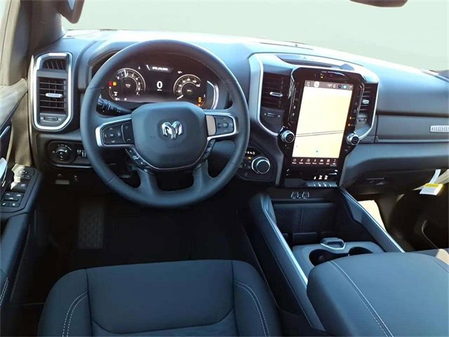 New 2026 RAM 1500 4x4 Crew Cab image 18
