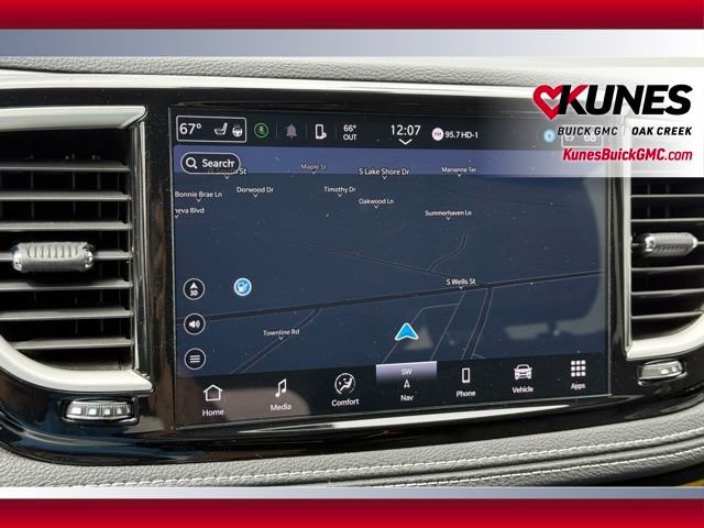 Used 2024 Chrysler Pacifica Select FWD image 33