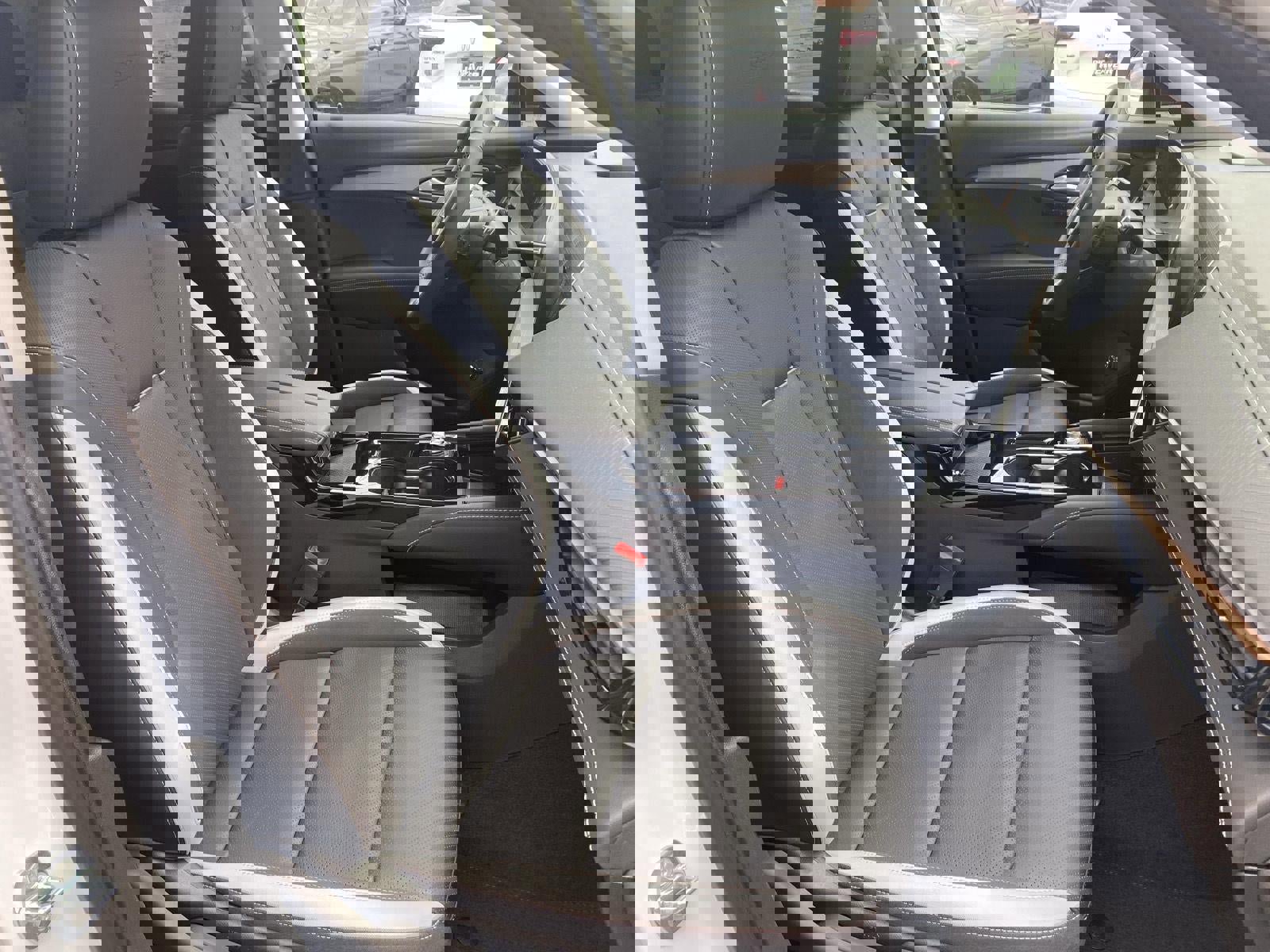 Certified 2025 Buick Envision Sport Touring image 32