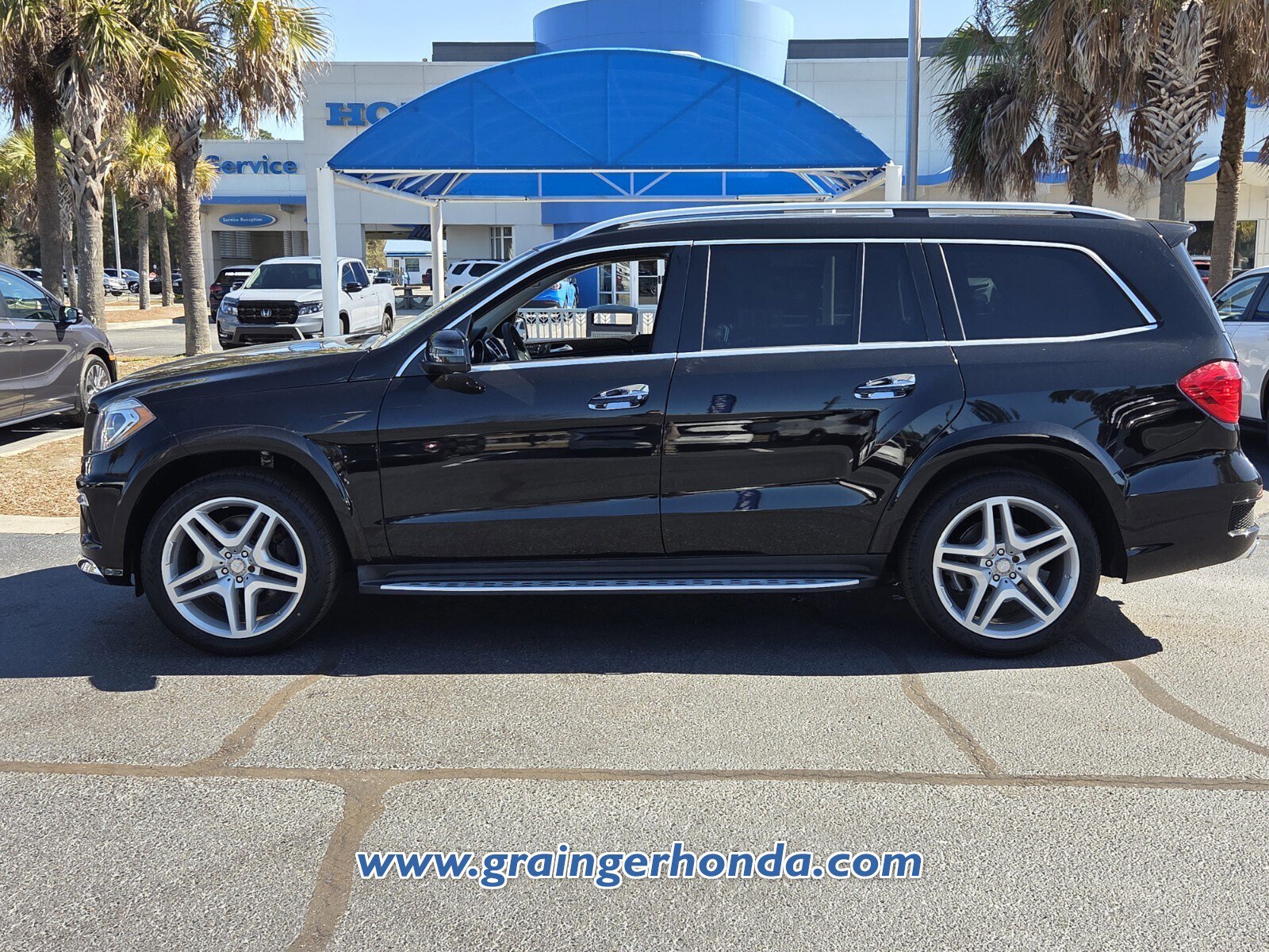 Used 2016 Mercedes-Benz GL 550 4MATIC image 8