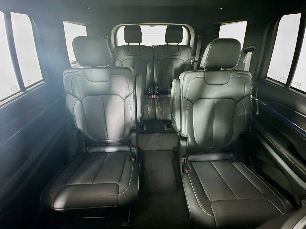 New 2025 Jeep Grand Cherokee L Overland w/ Luxury Tech Group IV AWD/4WD image 10