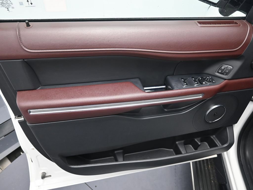 Used 2023 Ford Expedition Max Limited AWD/4WD image 9