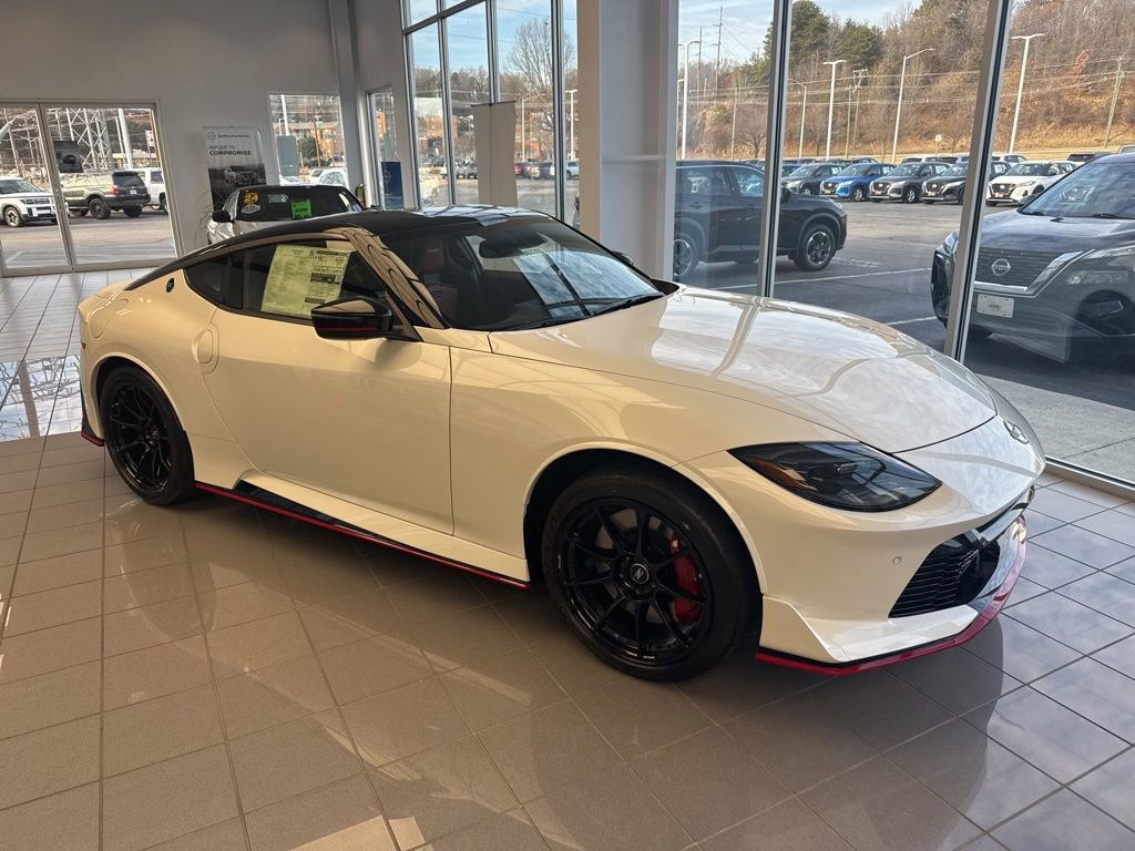 New 2026 Nissan Z Performance w/ Floor Mat Package