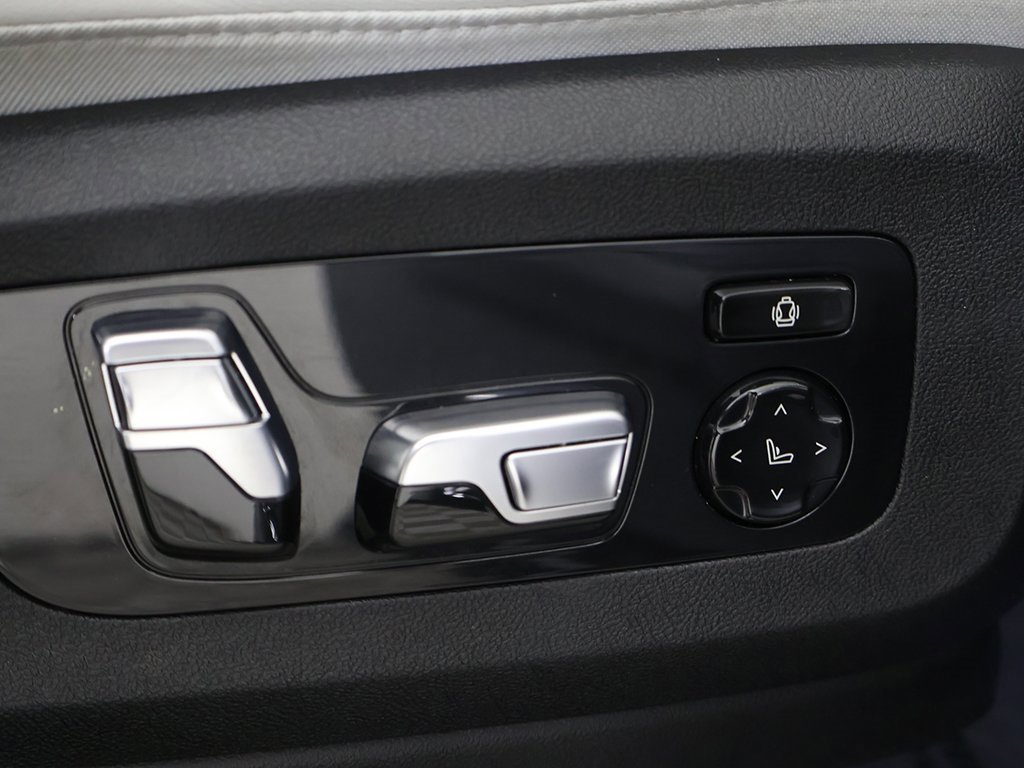 Used 2024 BMW X5 M60i image 40