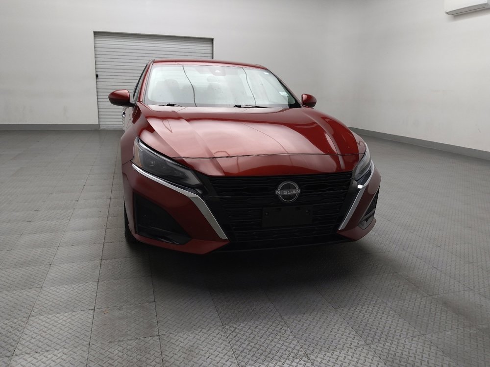 Used 2023 Nissan Altima 2.5 SV image 14