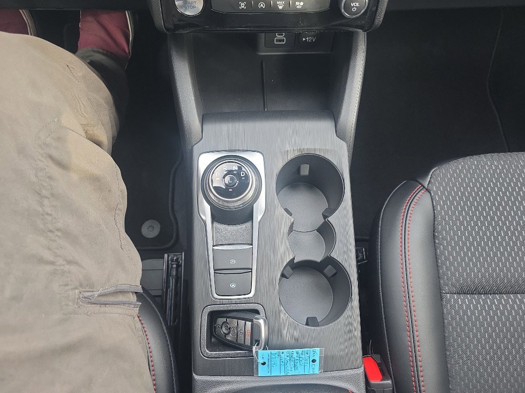 New 2026 Ford Escape ST-Line w/ Tech Pack #1 image 16