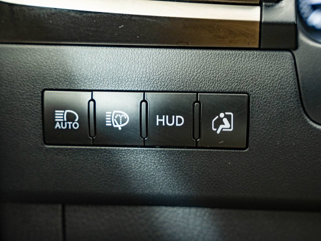 Certified 2021 Lexus LX 570 4WD w/ Luxury Package image 28