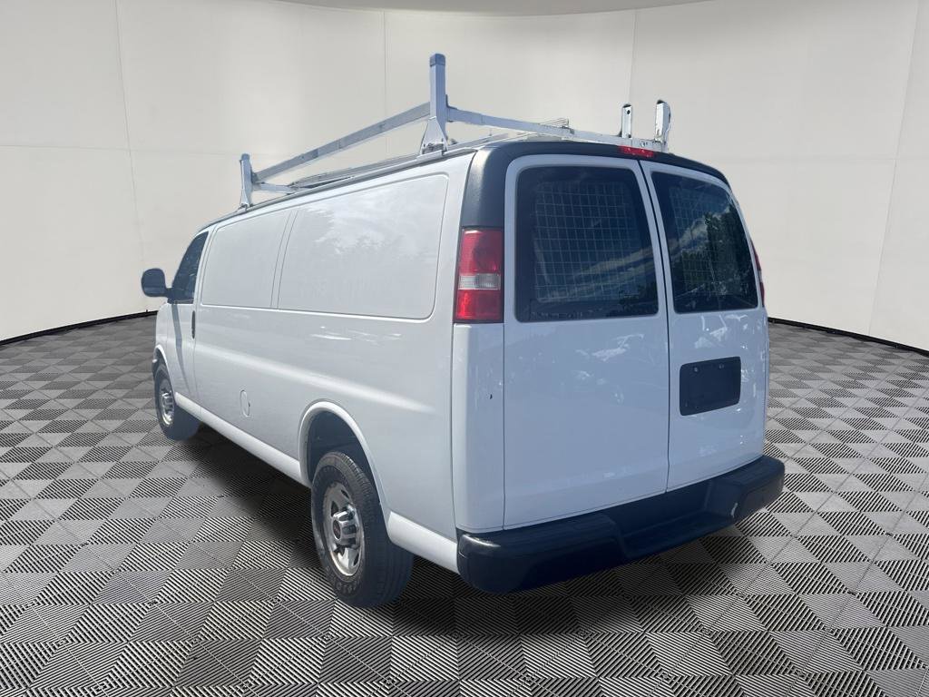 Used 2016 GMC Savana 3500 Extended RWD image 16
