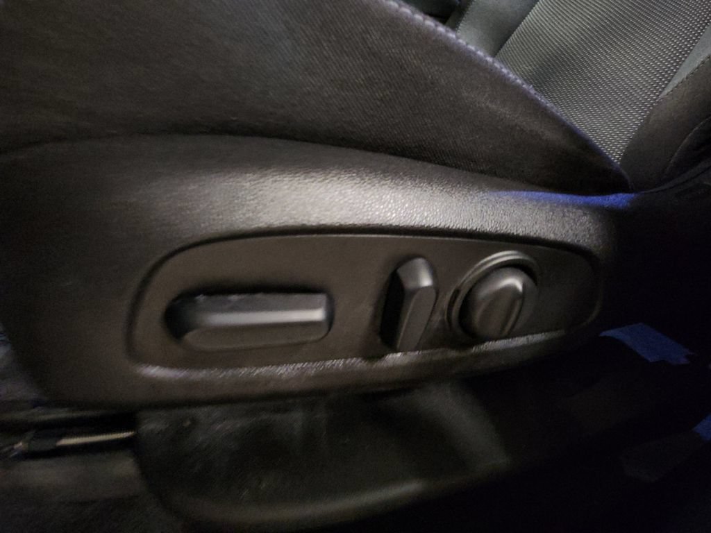Certified 2019 Chevrolet Traverse LT w/ LPO, Floor Liner Package AWD/4WD image 15
