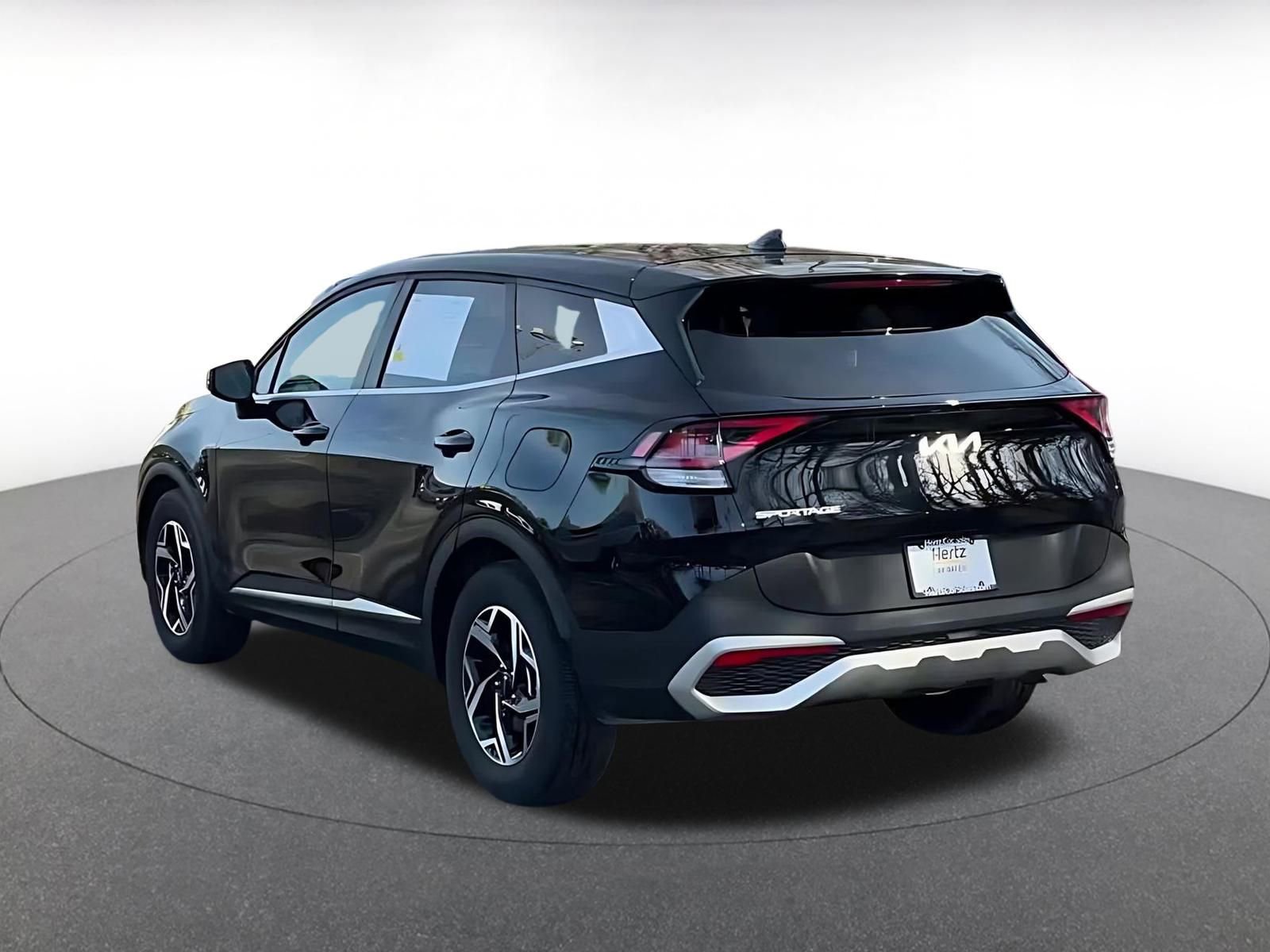 Used 2025 Kia Sportage LX image 11