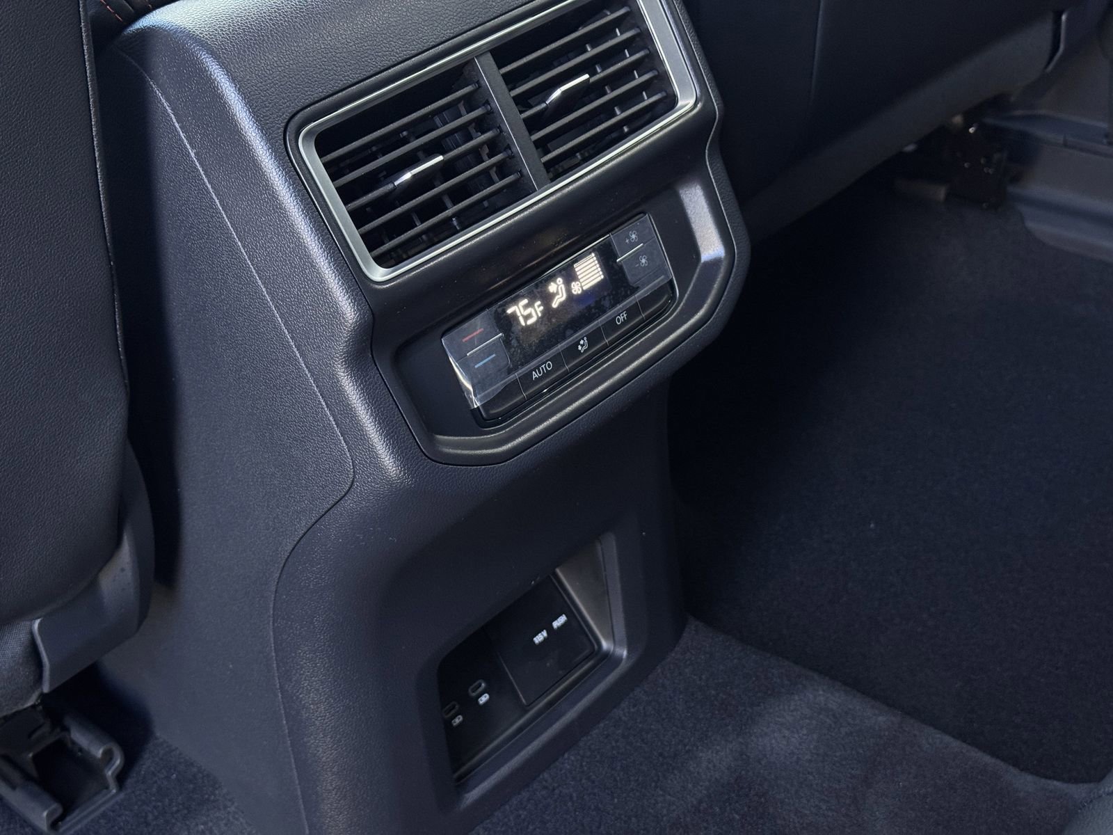 New 2026 Volkswagen Atlas Peak Edition image 27