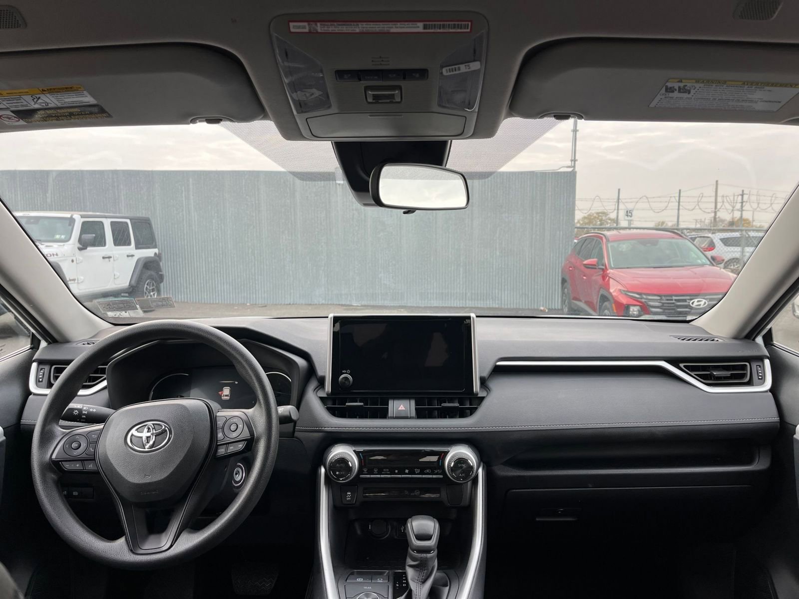 Used 2025 Toyota RAV4 LE image 32