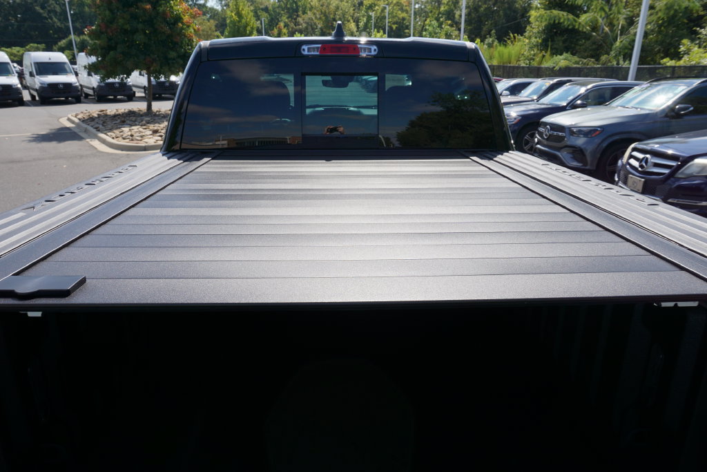 Used 2025 RAM 1500 Limited w/ Body Color Bumper Group AWD/4WD image 32