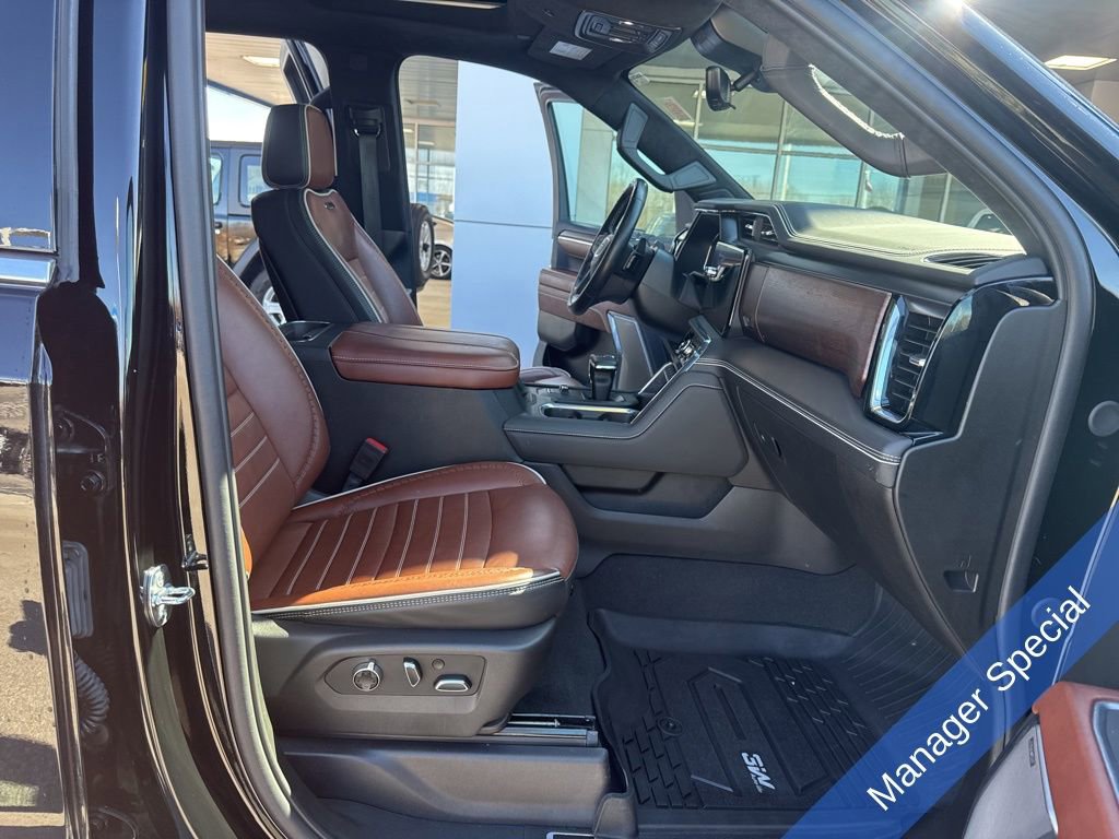 Used 2024 GMC Sierra 1500 Denali Ultimate image 25