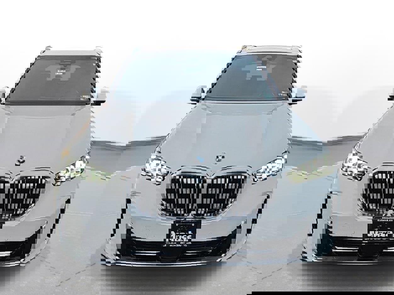 Used 2026 BMW X5 xDrive40i image 3