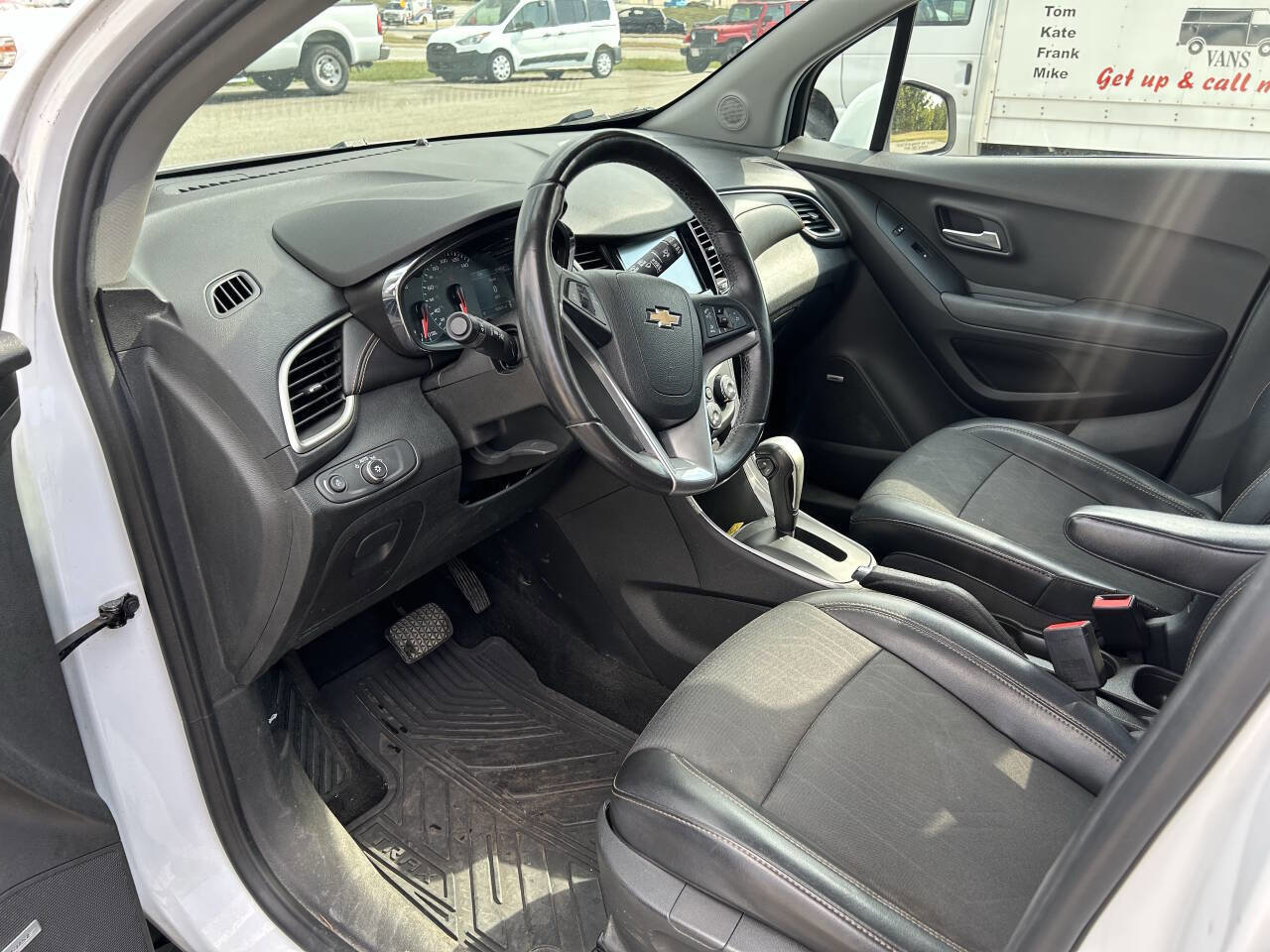 Used 2017 Chevrolet Trax LT w/ Sun & Sound Package image 11