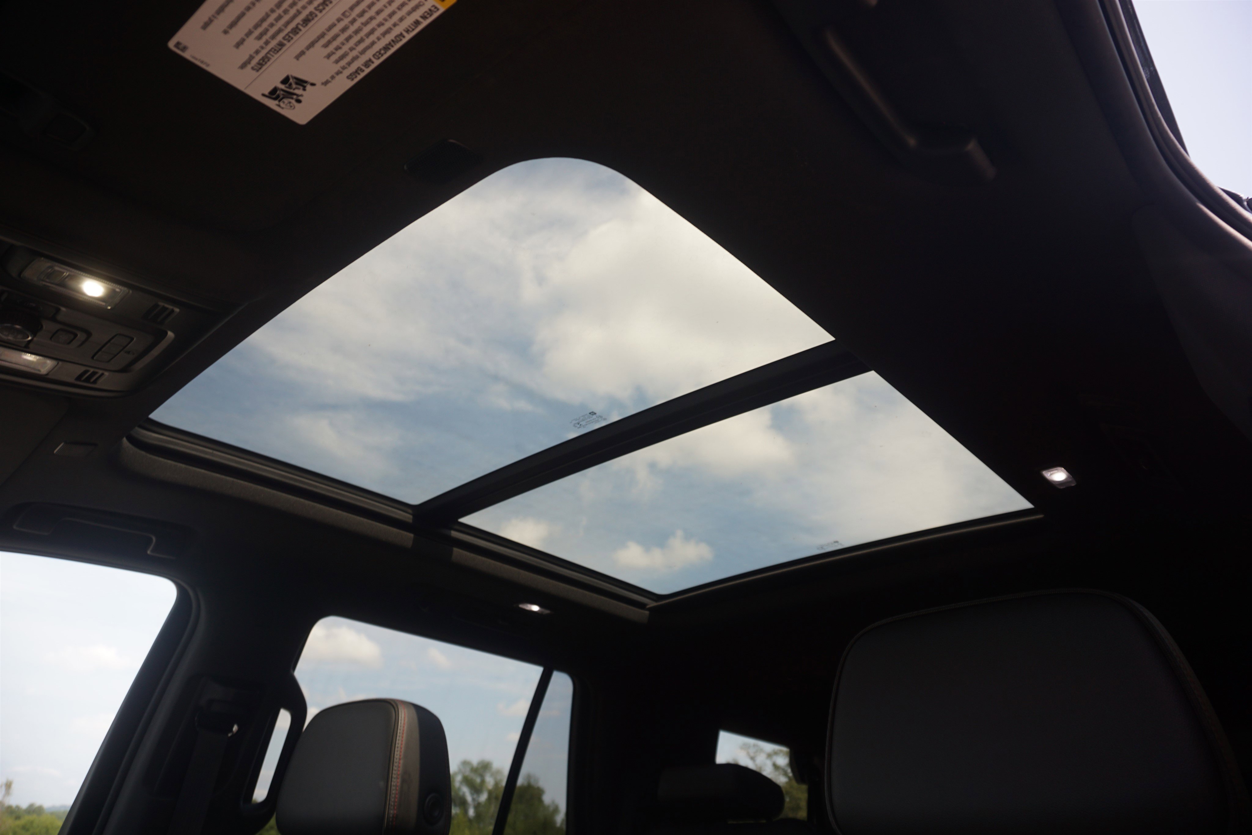 Used 2021 Chevrolet Tahoe RST w/ Luxury Package image 15