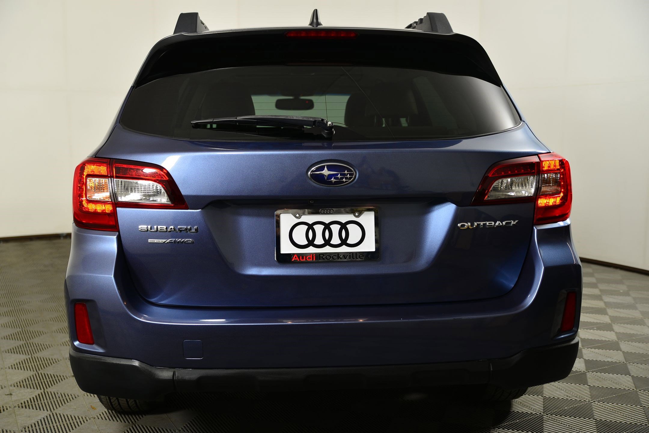 Used 2017 Subaru Outback 2.5i Limited image 10