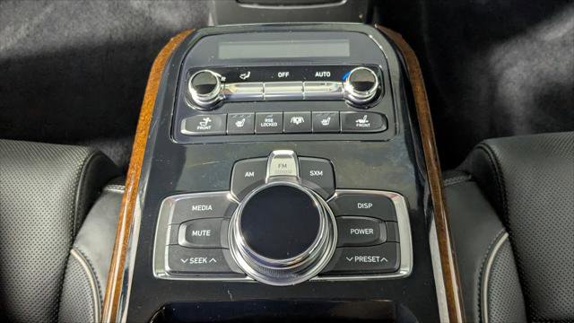 Used 2017 Genesis G90 3.3T Premium image 19