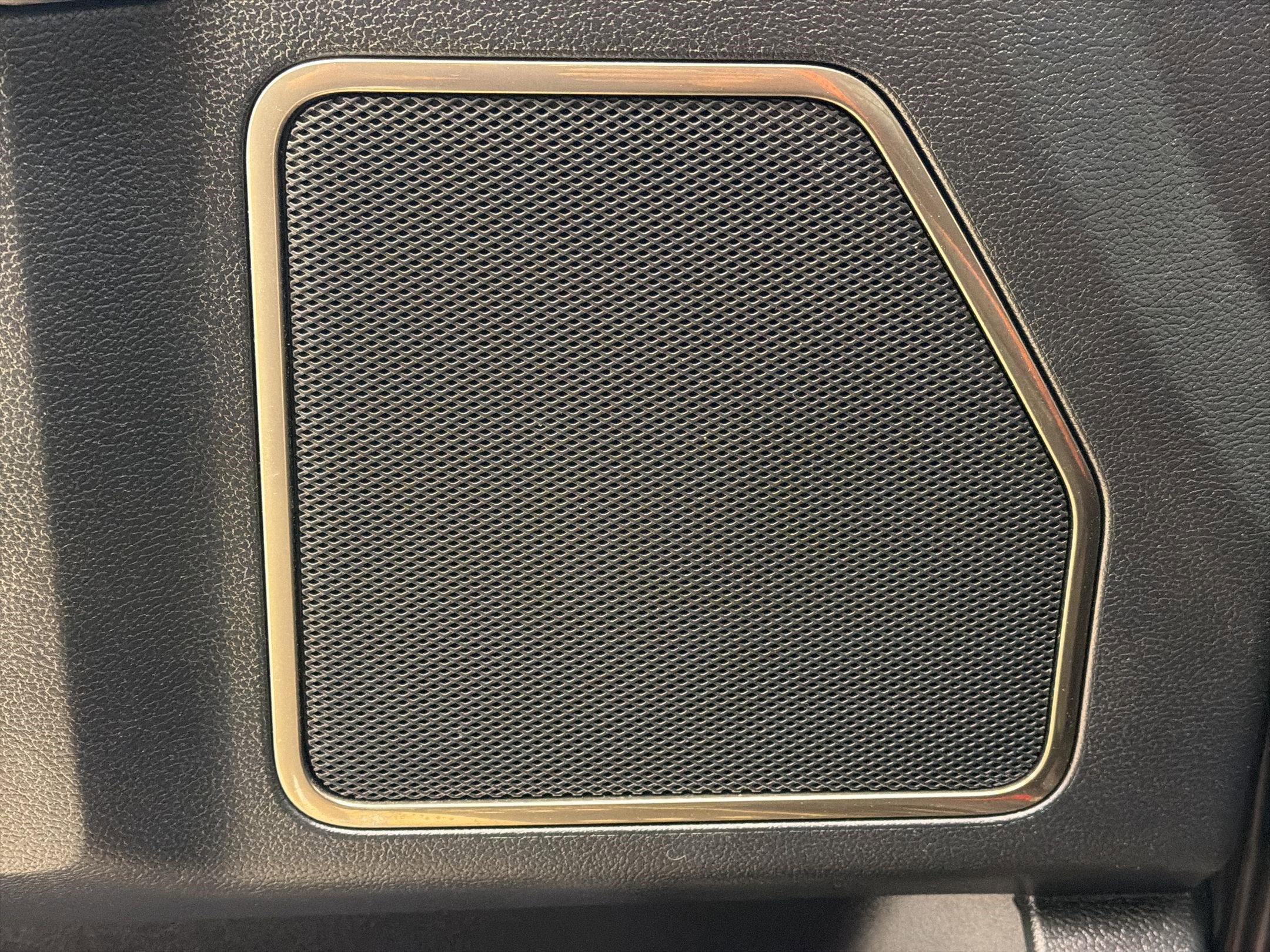 Used 2018 Ford F150 Raptor w/ Equipment Group 802A Luxury image 19