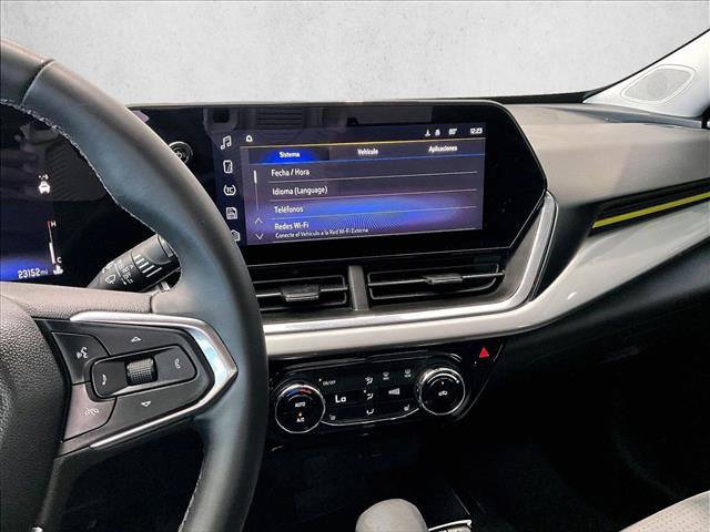 Used 2024 Chevrolet Trax LT w/ Driver Confidence Package FWD image 8