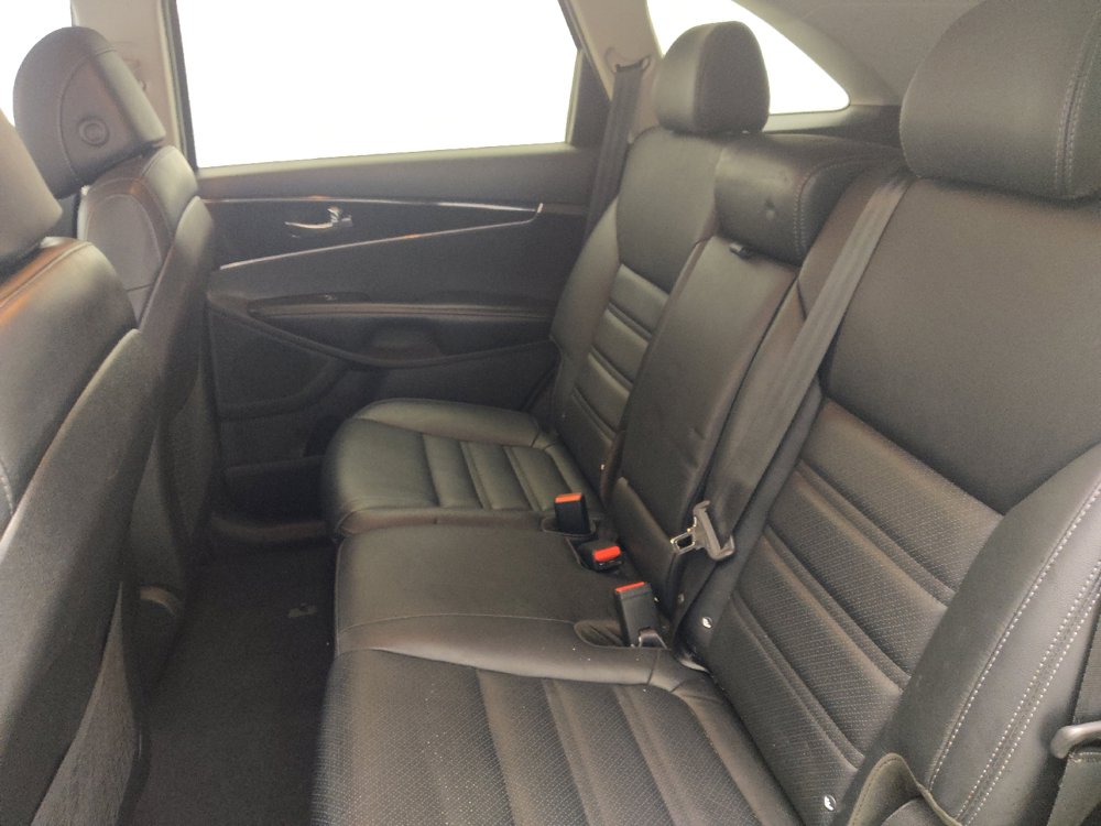 Used 2017 Kia Sorento AWD w/ LX Convenience Package image 18