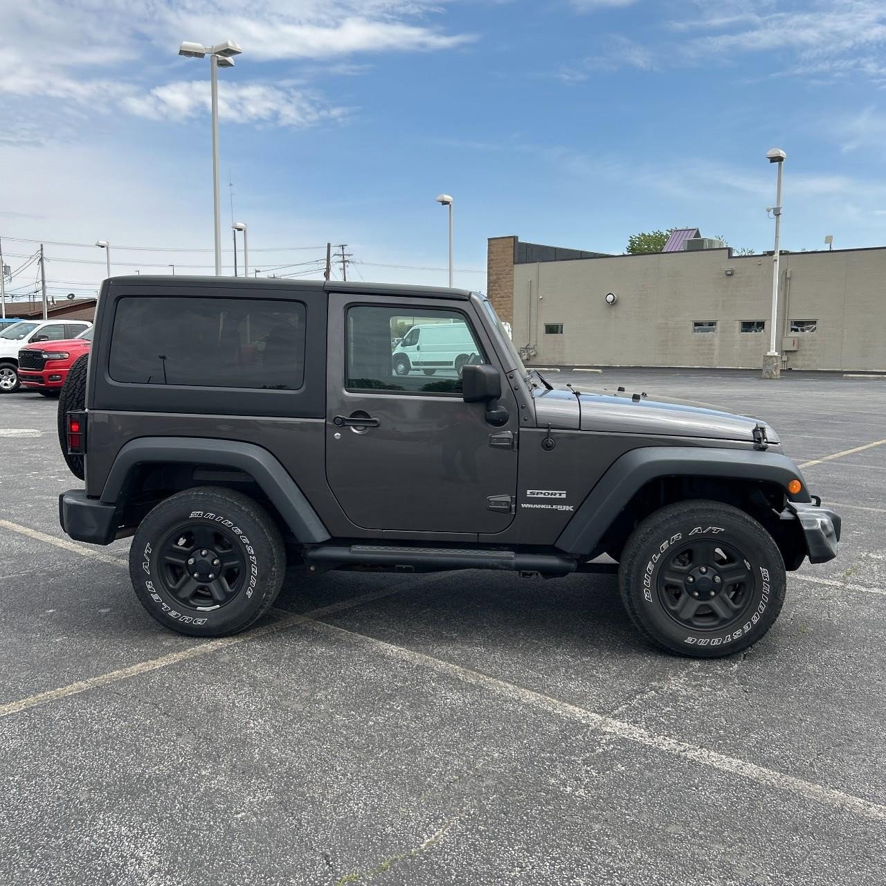 Used 2018 Jeep Wrangler Sport w/ Connectivity Group AWD/4WD image 7