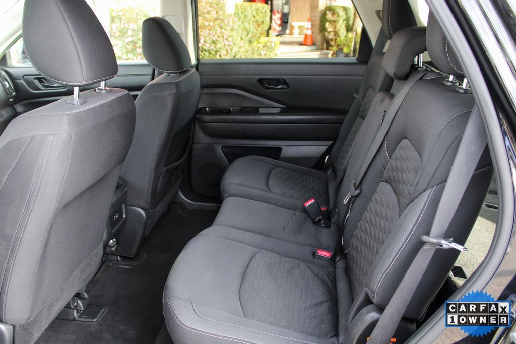 Used 2024 Nissan Pathfinder S image 37