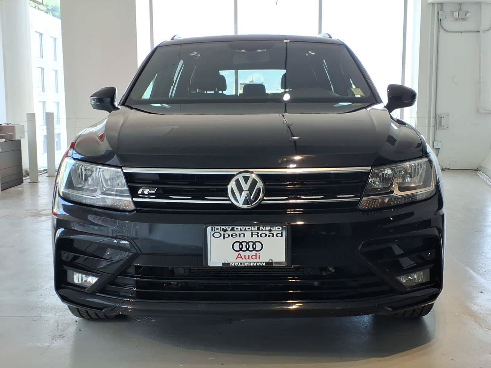 Used 2020 Volkswagen Tiguan SE R-Line AWD/4WD image 2