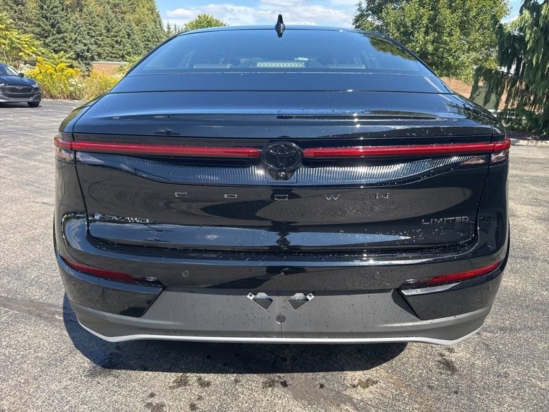 New 2026 Toyota Crown Nightshade image 4