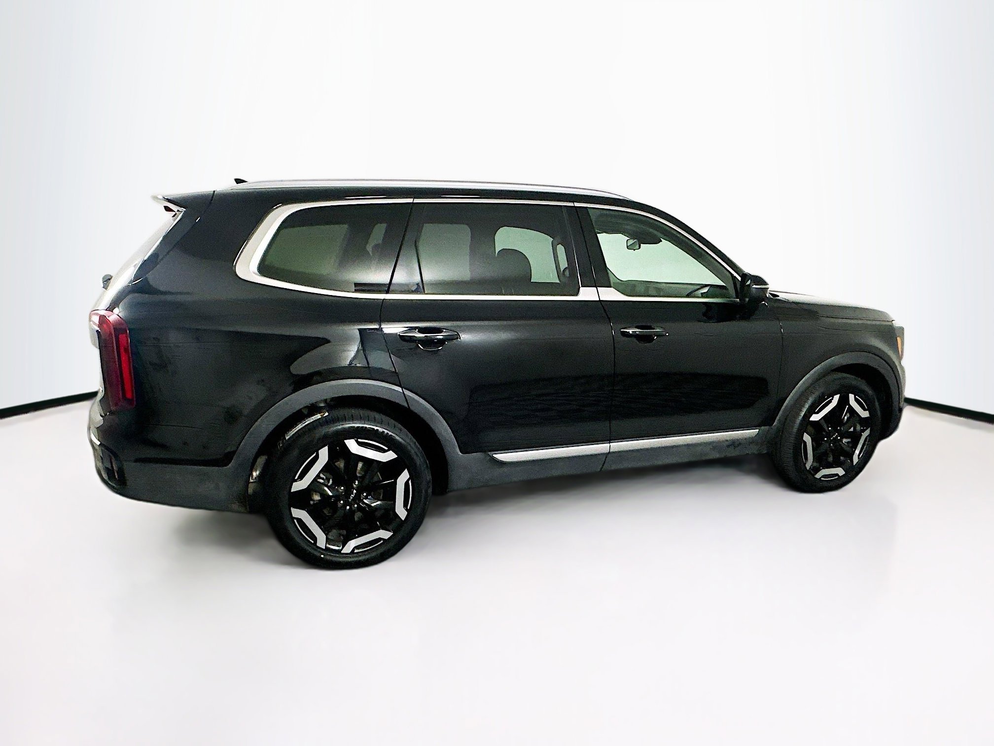 Used 2025 Kia Telluride S image 10