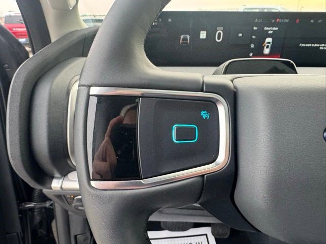 Used 2025 Ford Expedition Active image 14