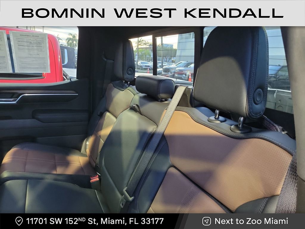 Used 2024 Chevrolet Silverado 1500 High Country image 12
