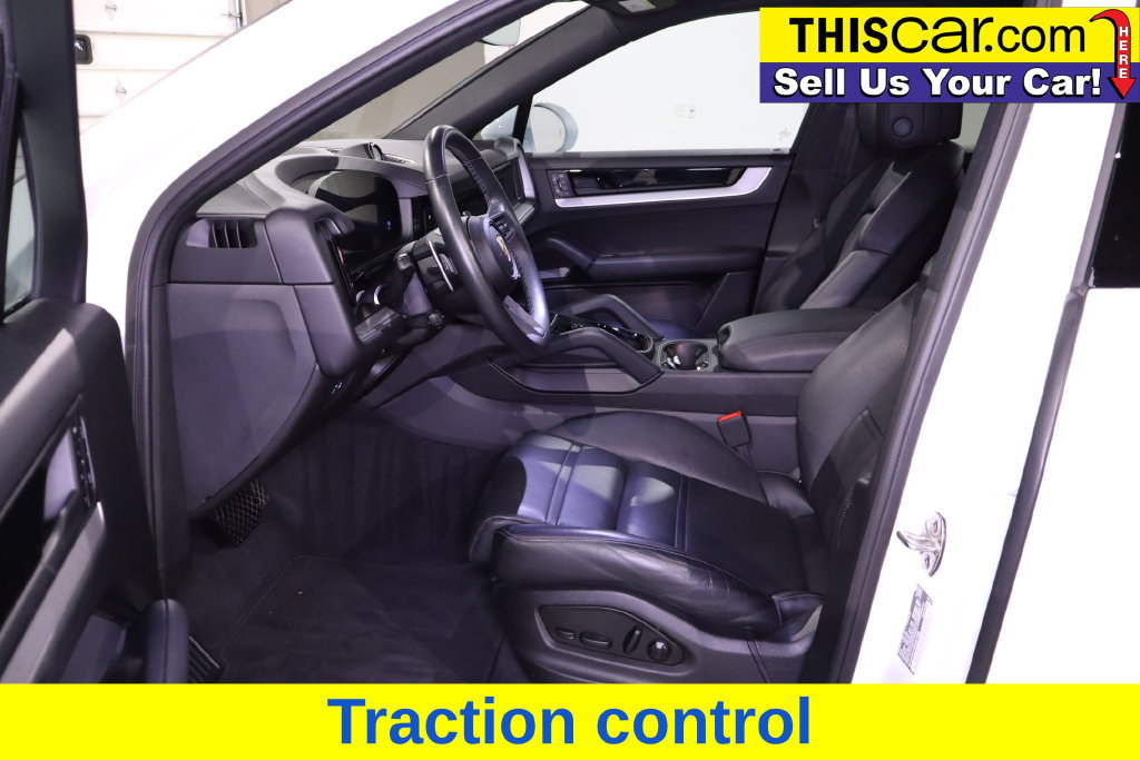Used 2024 Porsche Cayenne Coupe AWD/4WD image 28